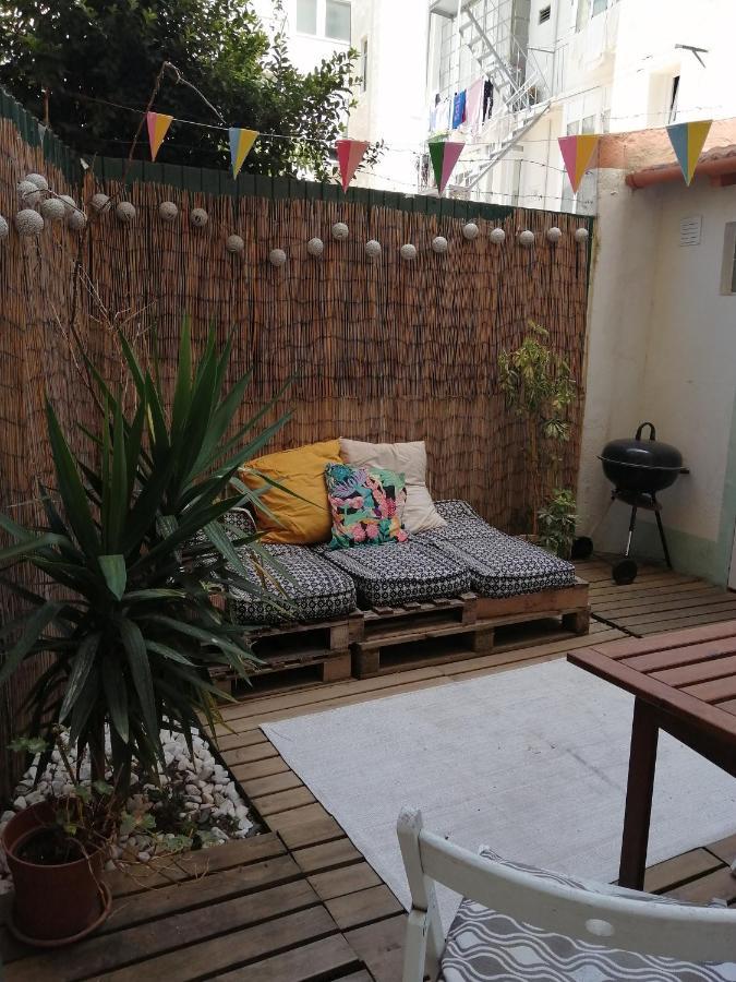 Apartamento Encantador Com Patio Lisabona Exterior foto
